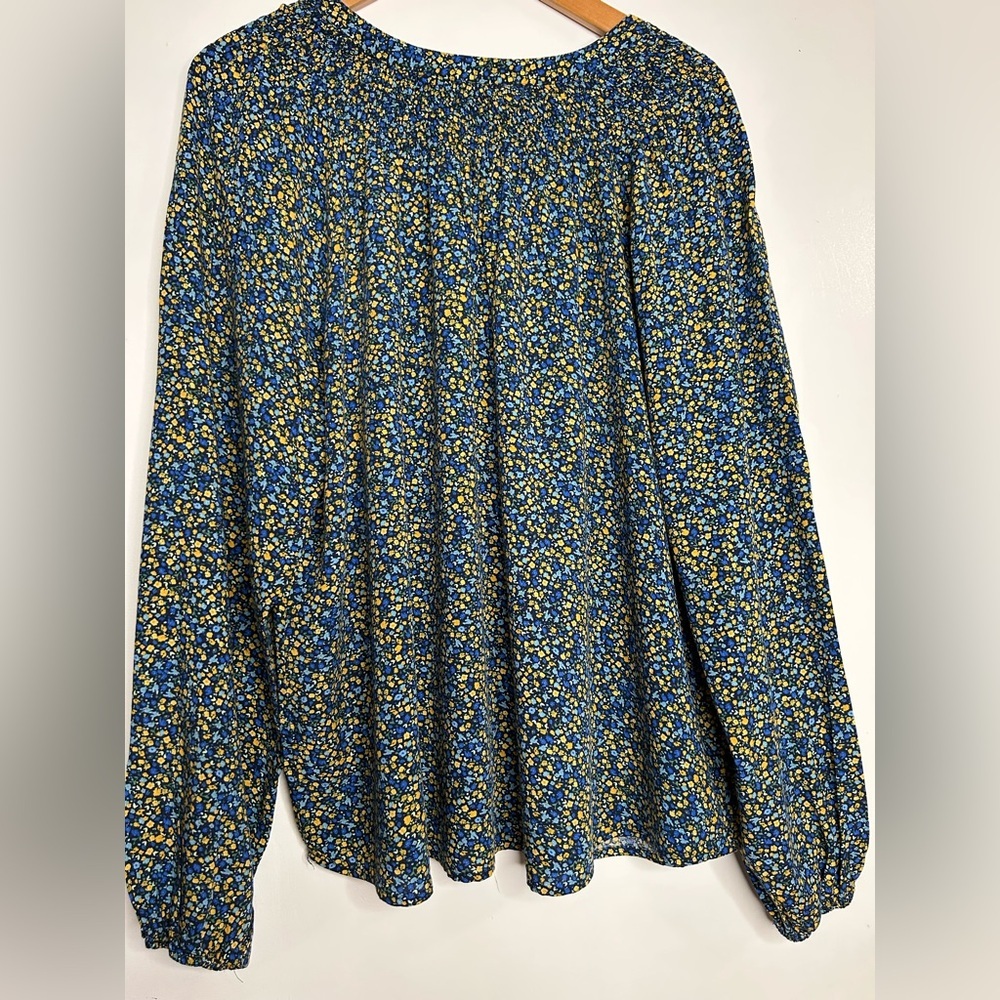 Croft & Barrow Blue Fitted Long Sleeve Notched Collar Blouse - Picture 2 of 5